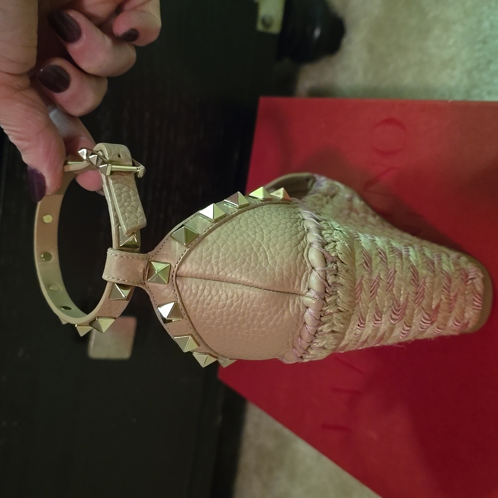 Valentino Women's Blush Wedge Sandals - Picture 6 of 9